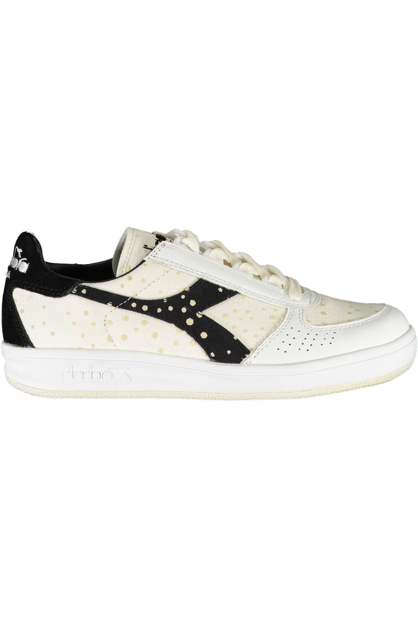 ДАМСКИ СПОРТНИ ОБУВКИ БЕЛИ DIADORA