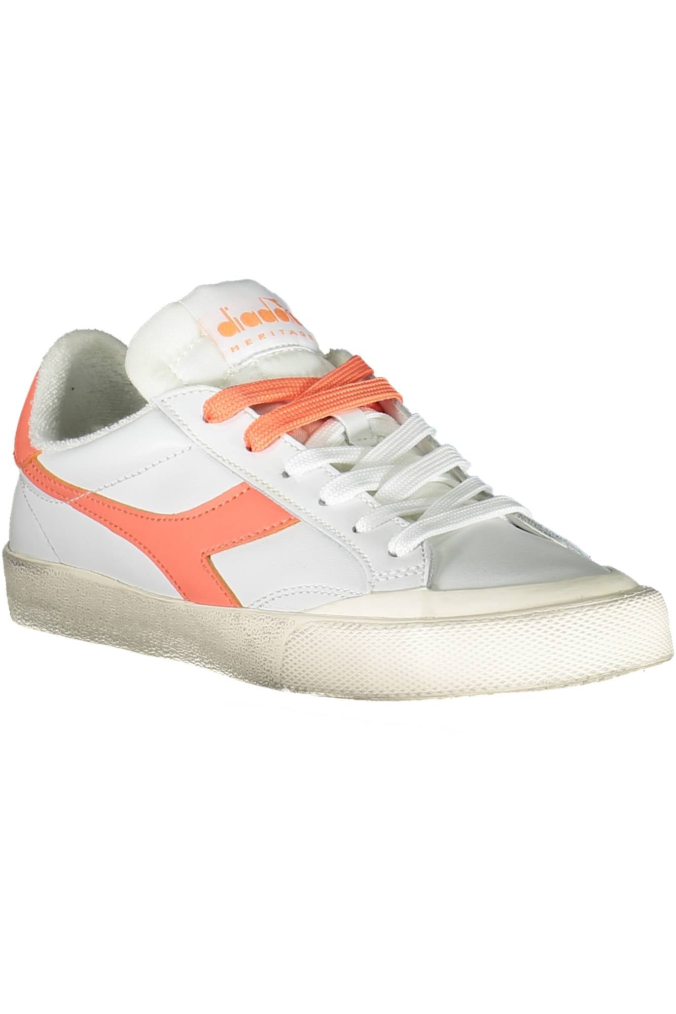ДАМСКИ СПОРТНИ ОБУВКИ БЕЛИ DIADORA
