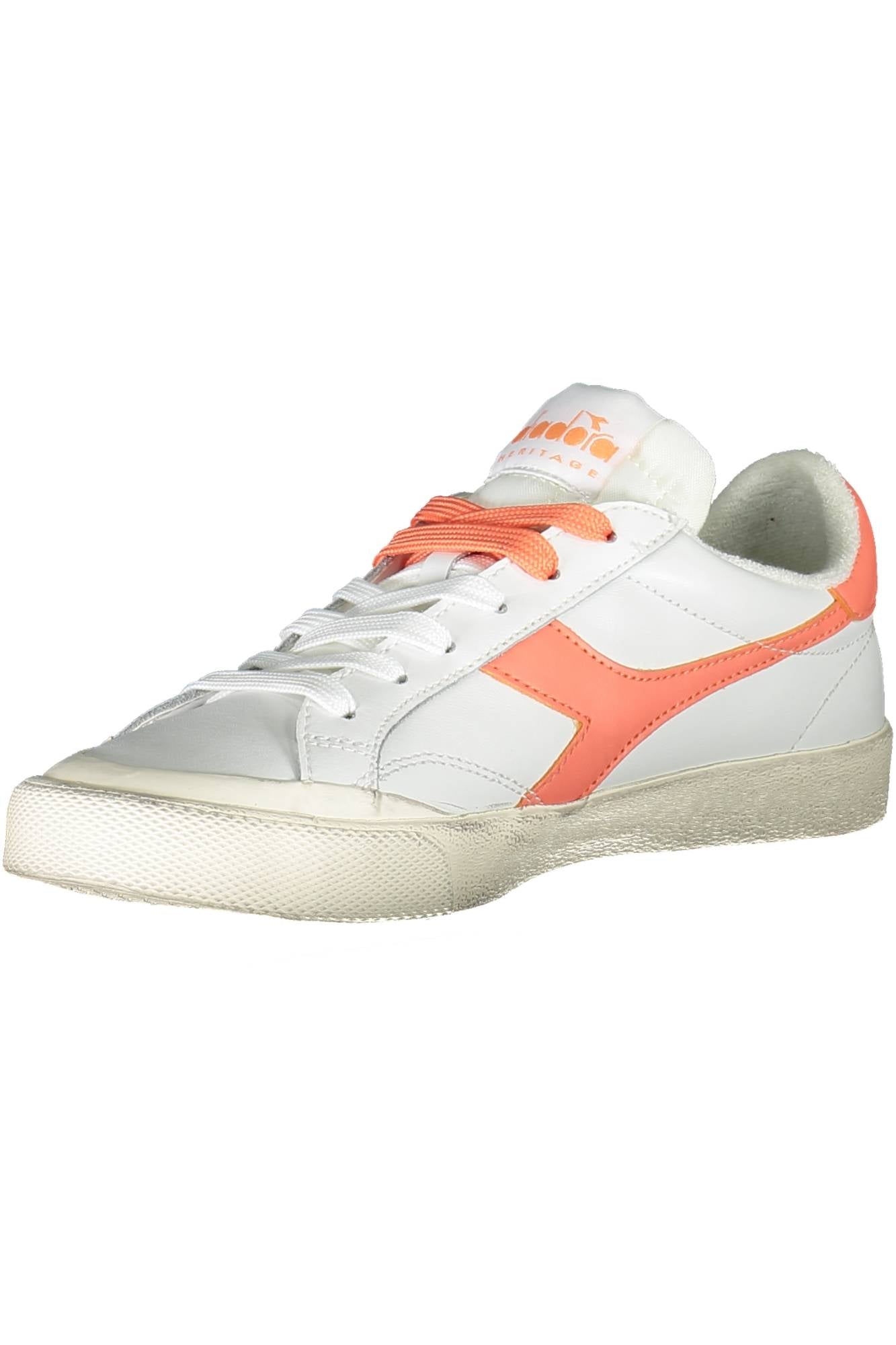 ДАМСКИ СПОРТНИ ОБУВКИ БЕЛИ DIADORA