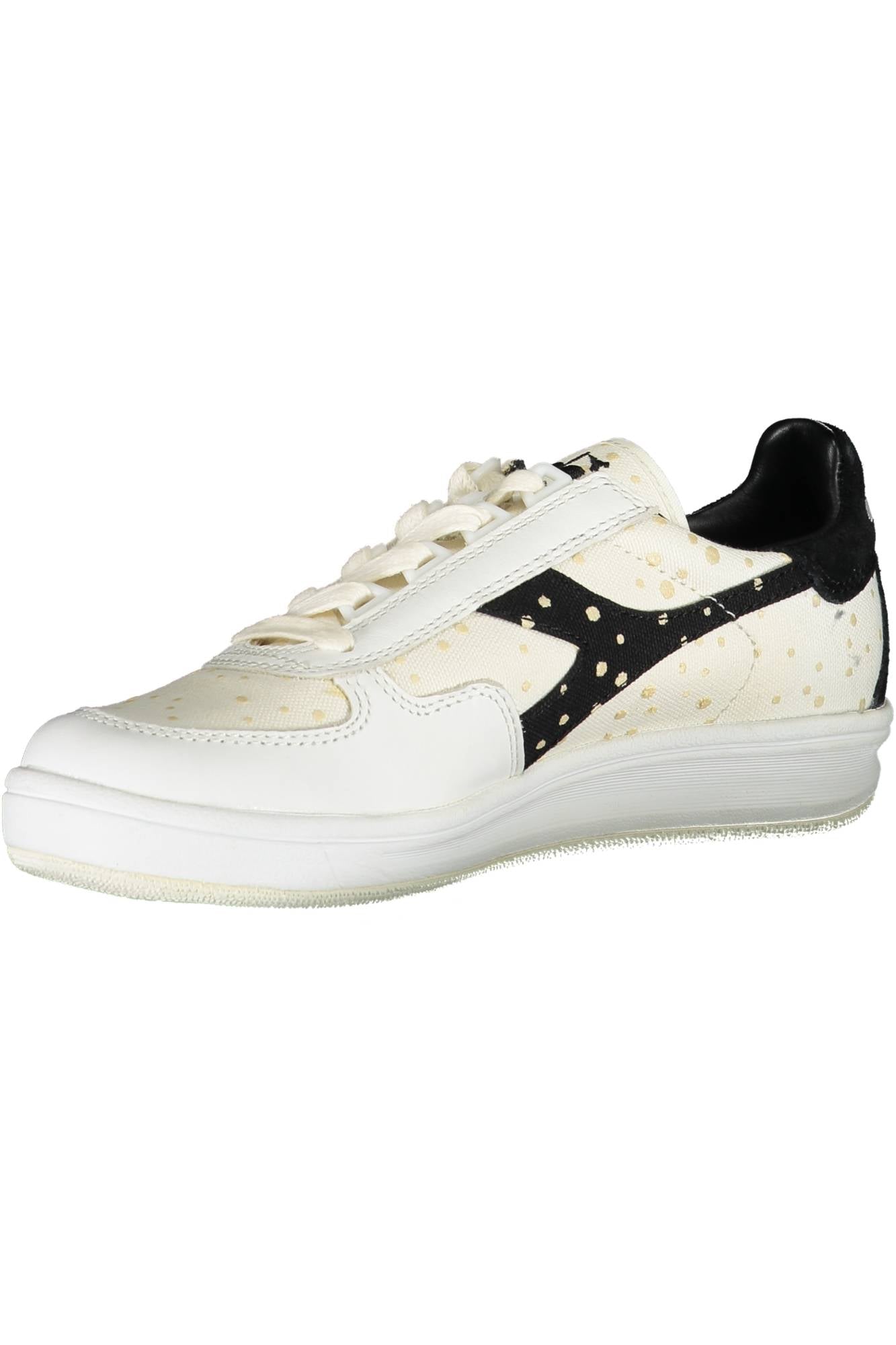 ДАМСКИ СПОРТНИ ОБУВКИ БЕЛИ DIADORA
