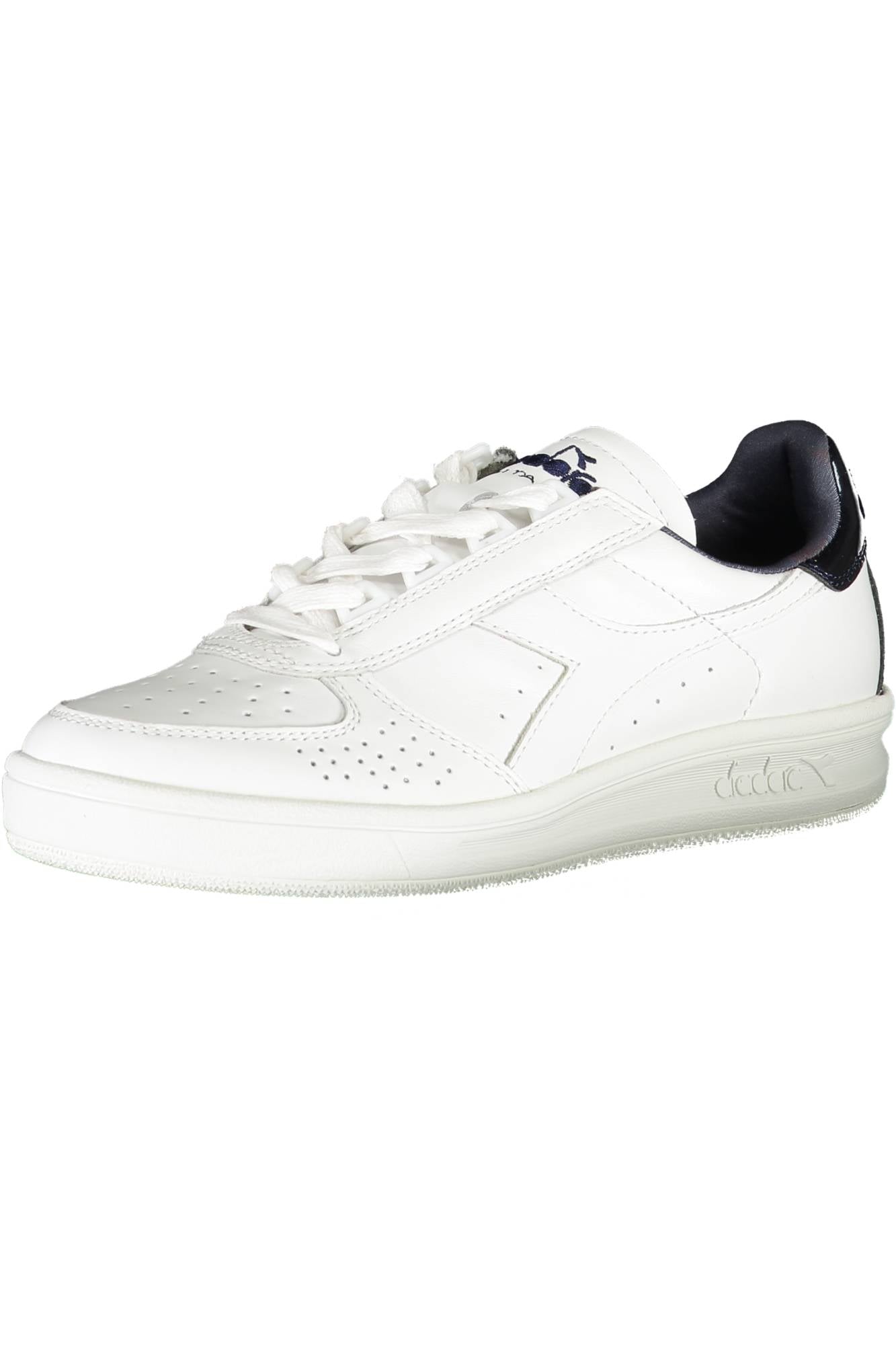 ДАМСКИ СПОРТНИ ОБУВКИ БЕЛИ DIADORA